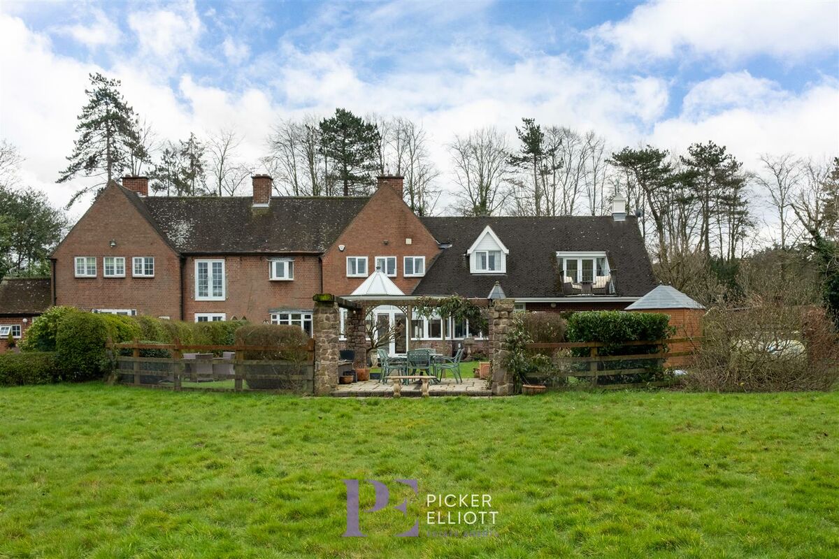 Peckleton Lane, Leicester Forest West, Peckleton • Picker Elliott